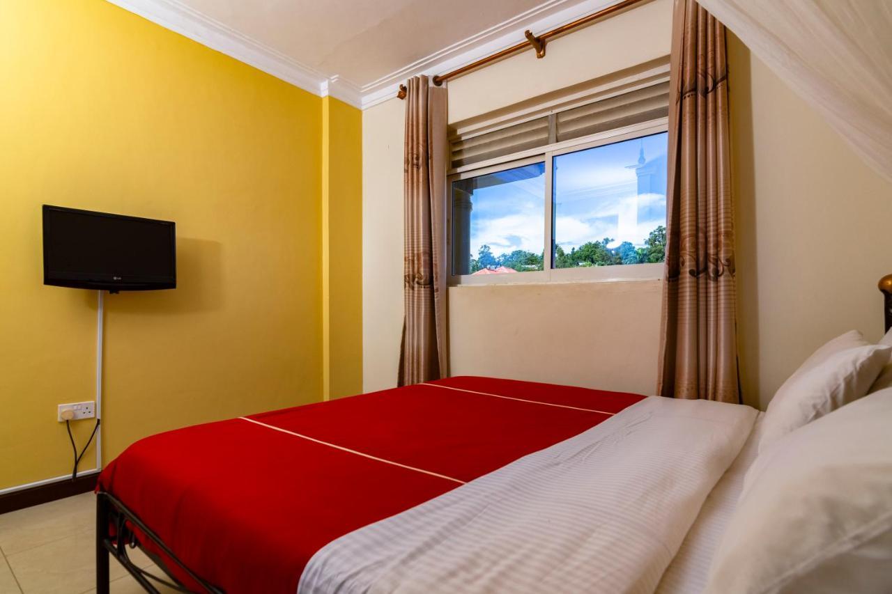 Karibu Bb Suites Entebbe Ngoại thất bức ảnh