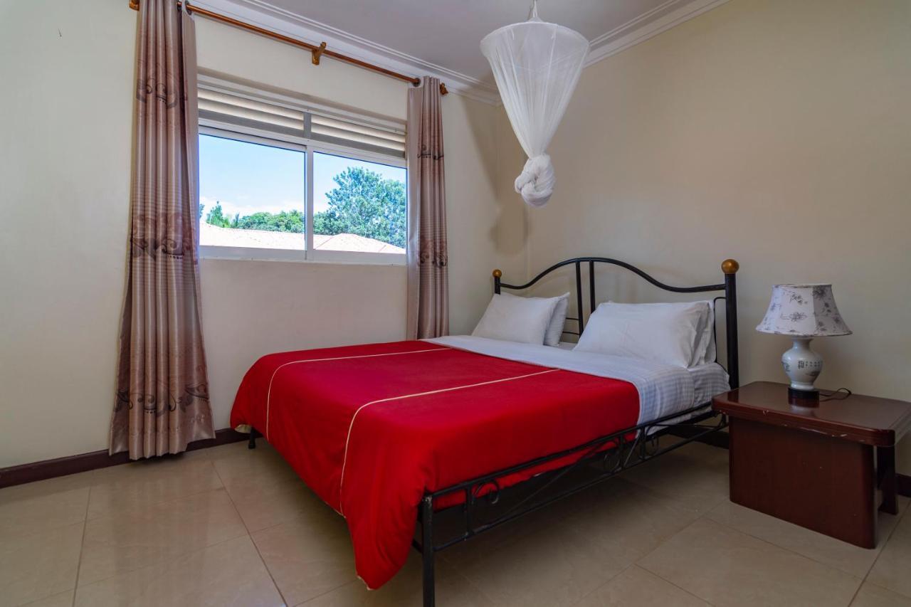 Karibu Bb Suites Entebbe Ngoại thất bức ảnh