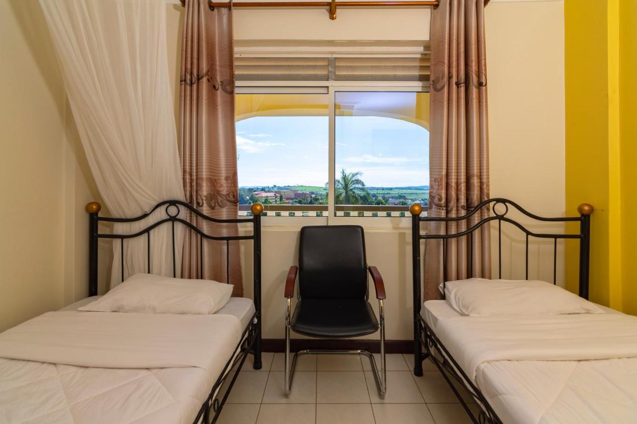 Karibu Bb Suites Entebbe Ngoại thất bức ảnh